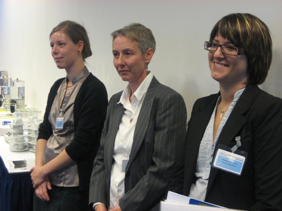 das Konferenzteam: Franziska Wulschke, Dr. Hariet Hoffmann, Veronika Mansmann (v.l.n.r.)