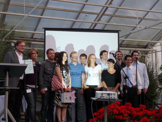 Gruppenfoto Publikumspreis: Dr. Fahrner und Team von der Univerisät Augsburg, Natasa Vizin (vorne)